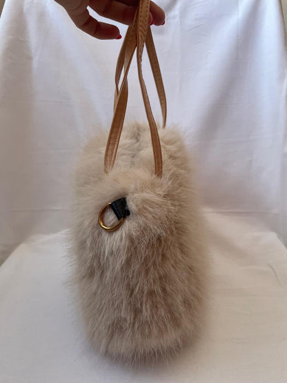 Yuki  Fake Fur Handtasche in beige