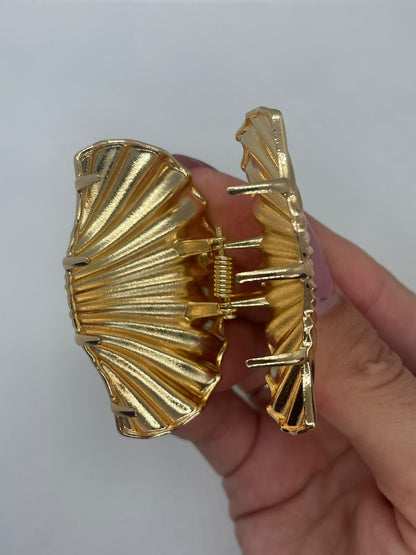 Sheru Muschel-Haarklammer klein in gold