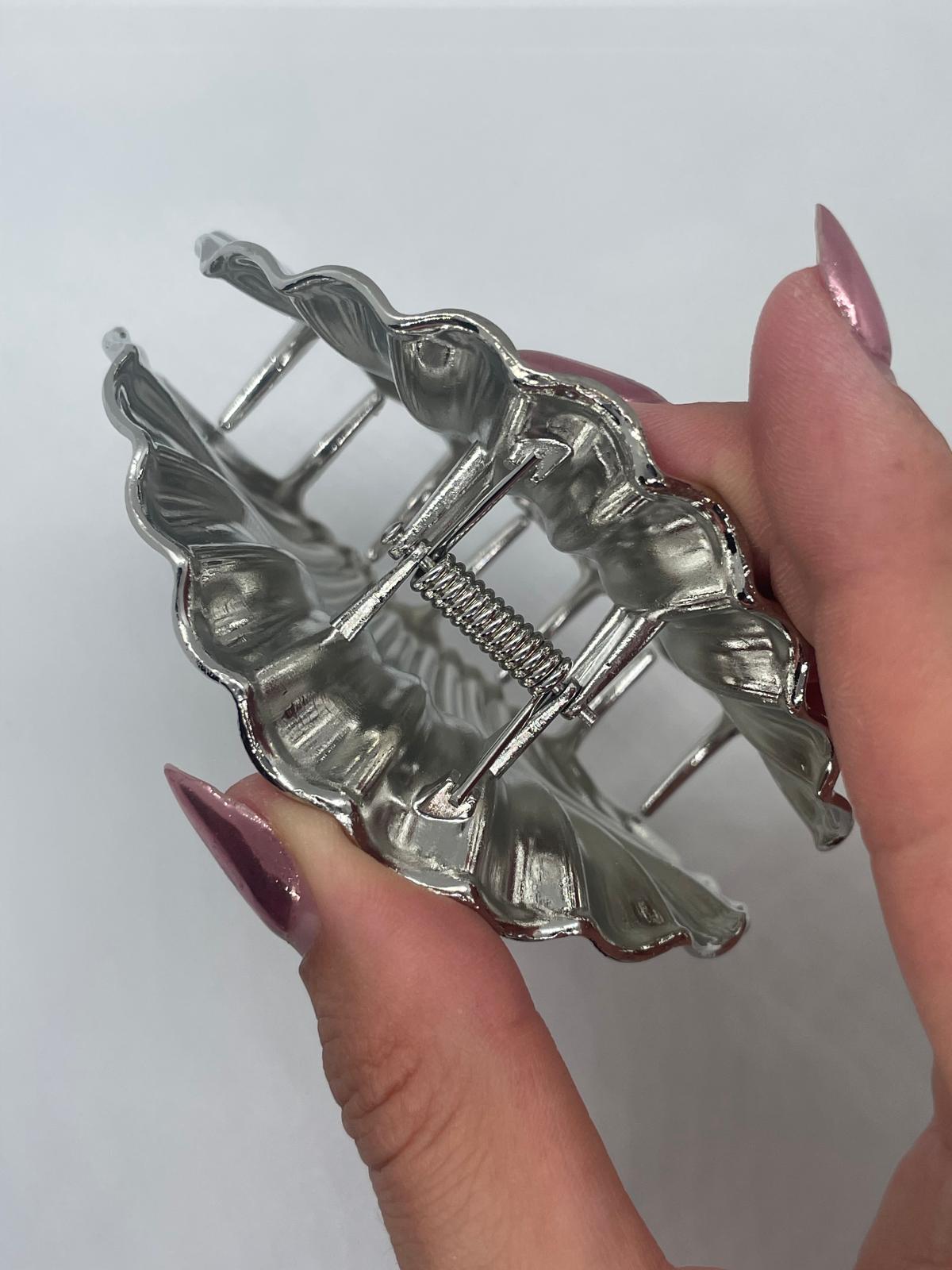 Sheru Muschel-Haarklammer klein in silber