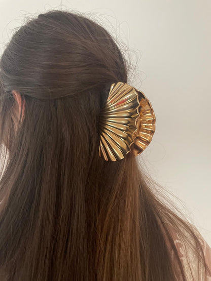 Sheru Muschel-Haarklammer groß in gold