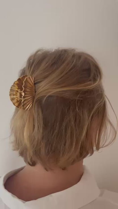Sheru Muschel-Haarklammer klein in gold