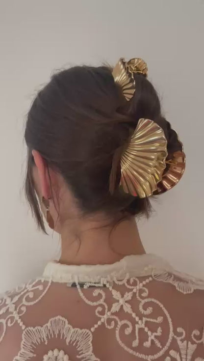 Sheru Muschel-Haarklammer groß in gold